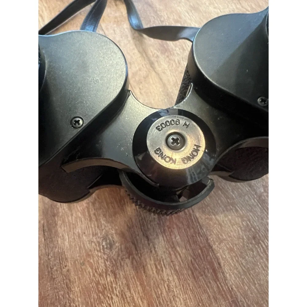 Tasco 2023 10x50MM Wide Angle Binoculars with Original Case And Lens Cleaner EUC
